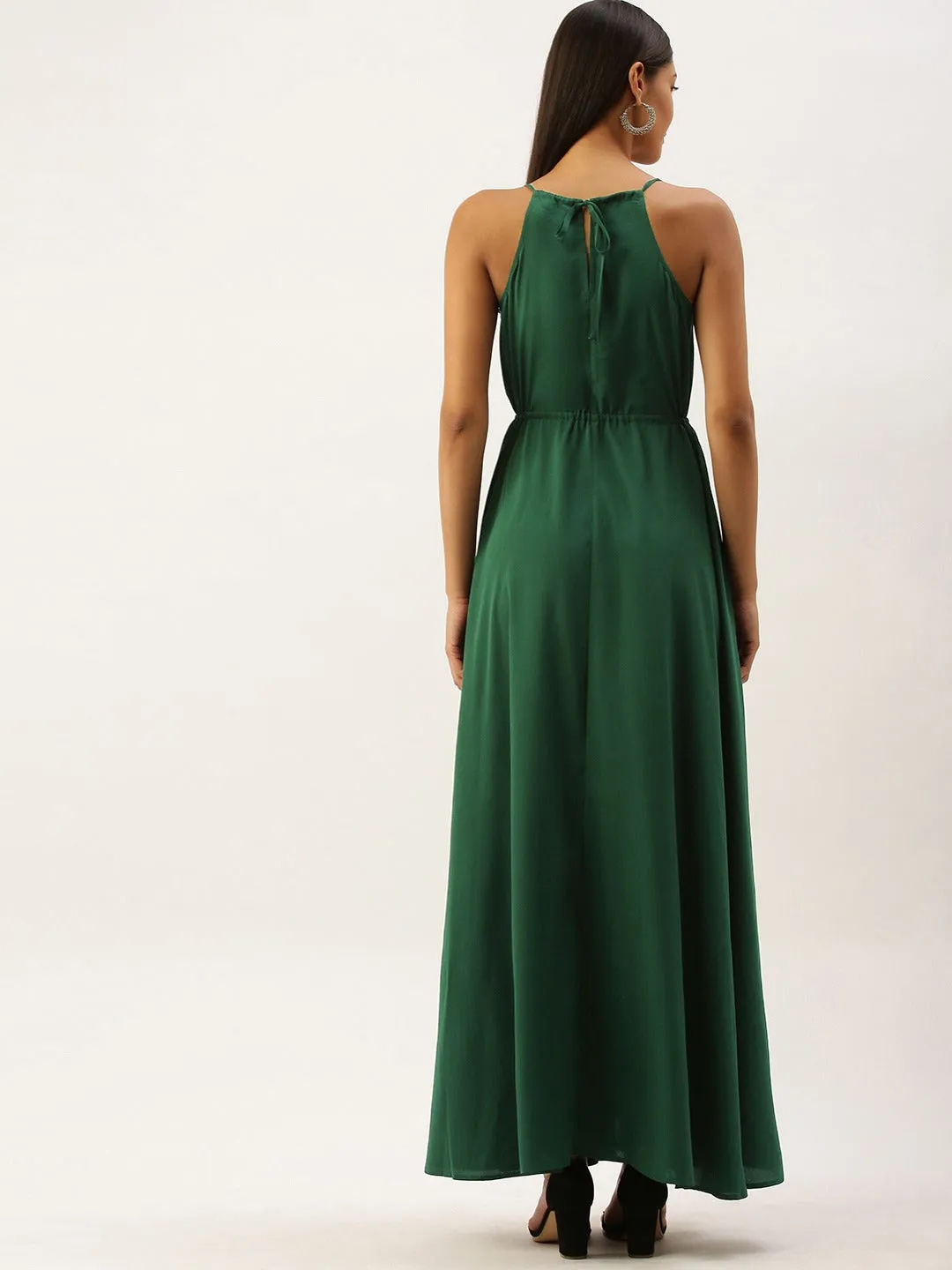 Berrylush Women Solid Green Halter Neck Maxi Dress