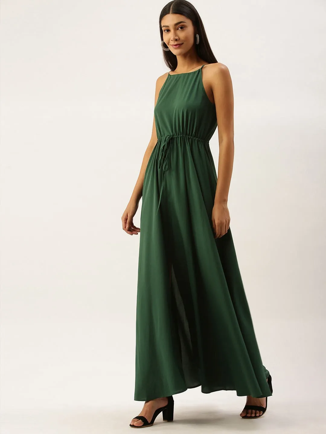 Berrylush Women Solid Green Halter Neck Maxi Dress