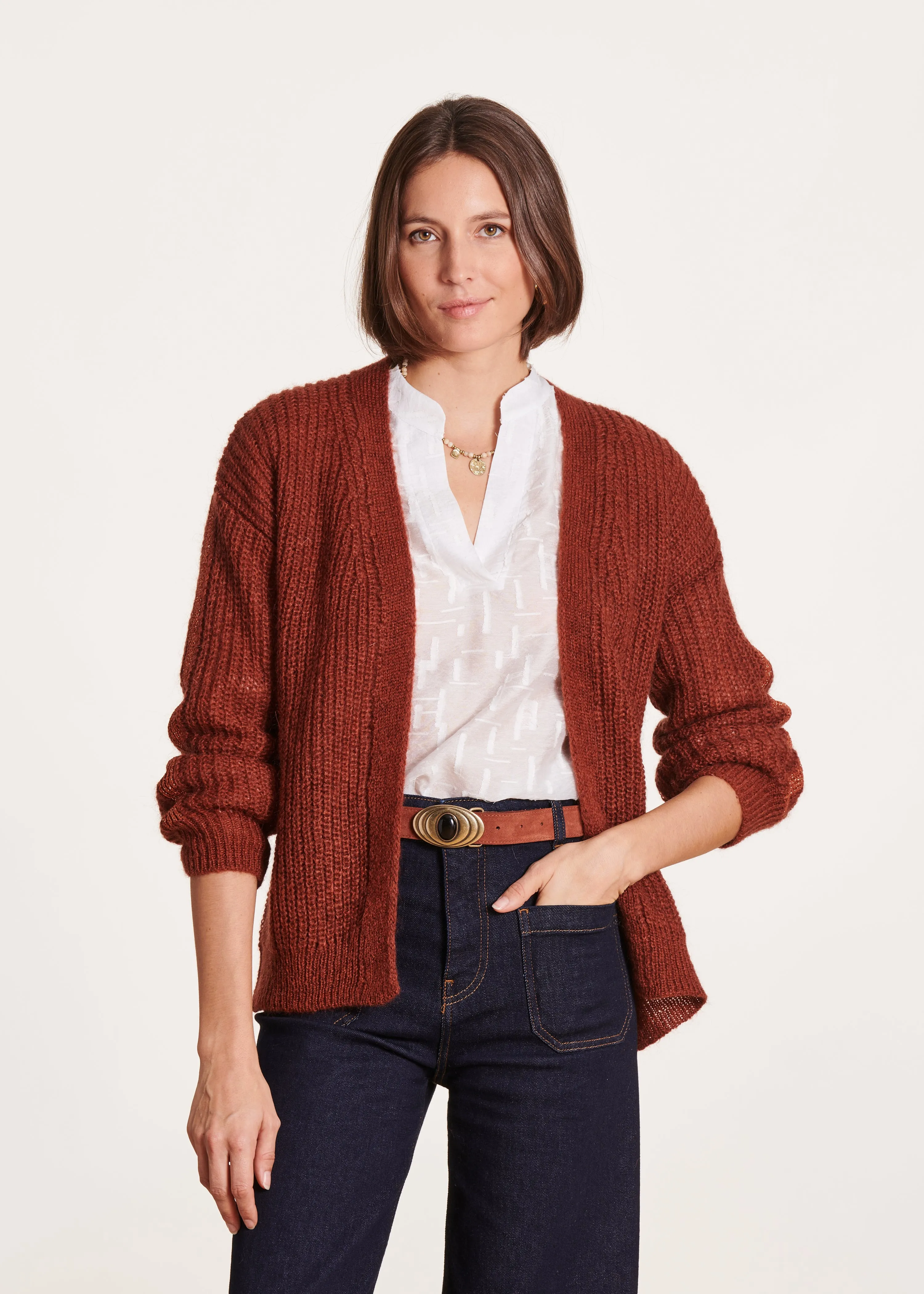 Gilet terracotta ouvert avec détail lurex manches