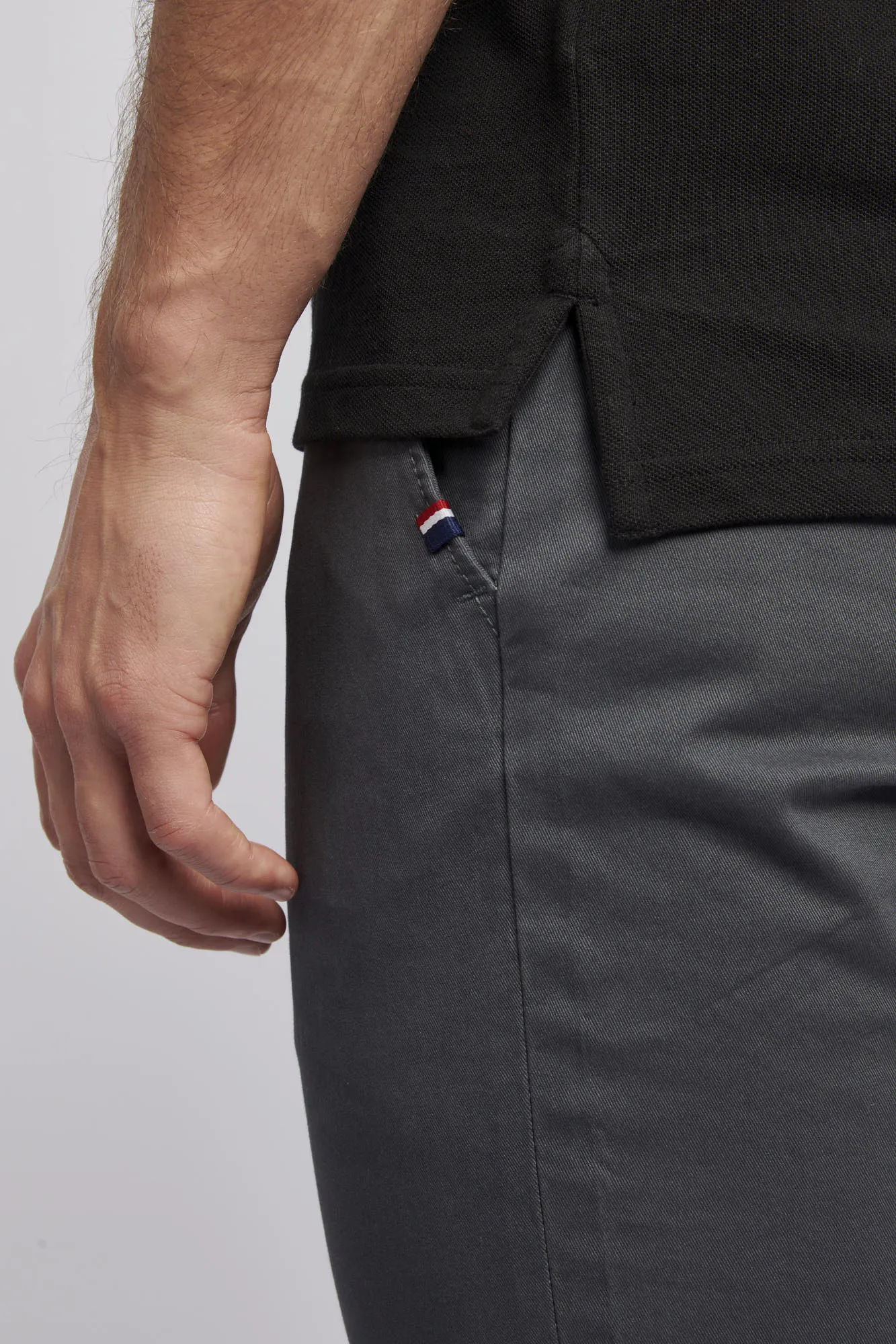 Mens Classic Chinos in Ebony