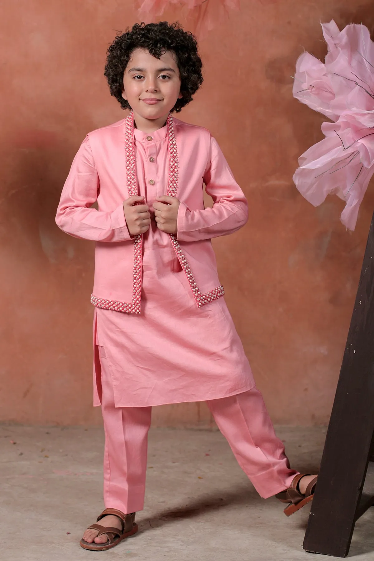 Parvaaz- Kurta Pyjama Set Of 2