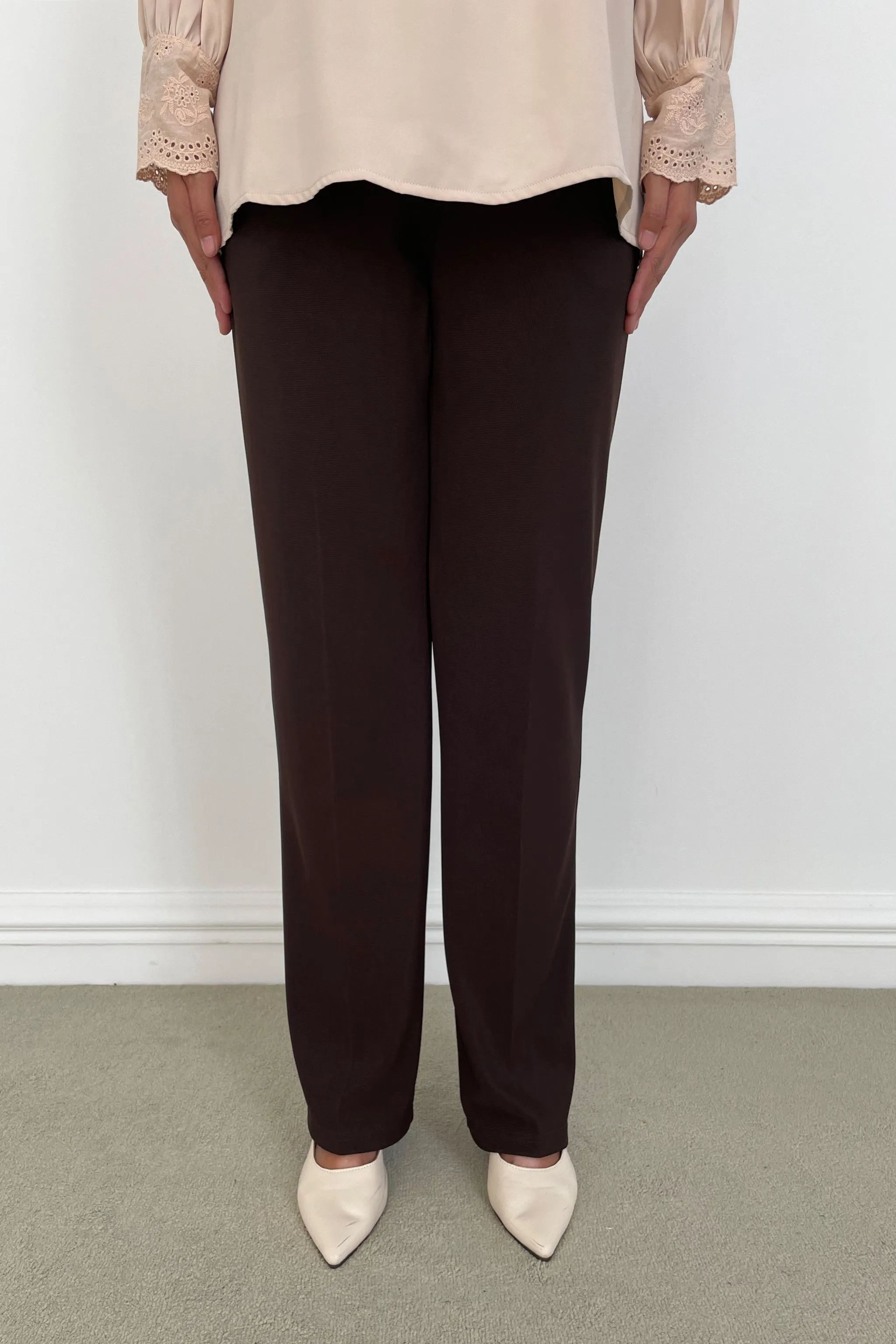 Plain Pants with Zipper Pocket - Brown