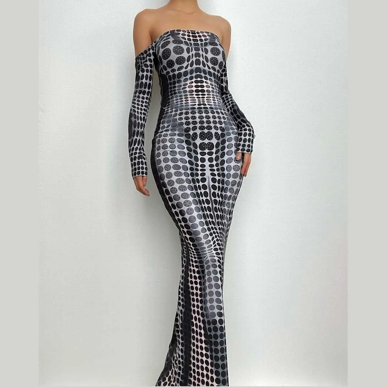 Polka dot thermal contrast off shoulder long sleeve backless maxi dress