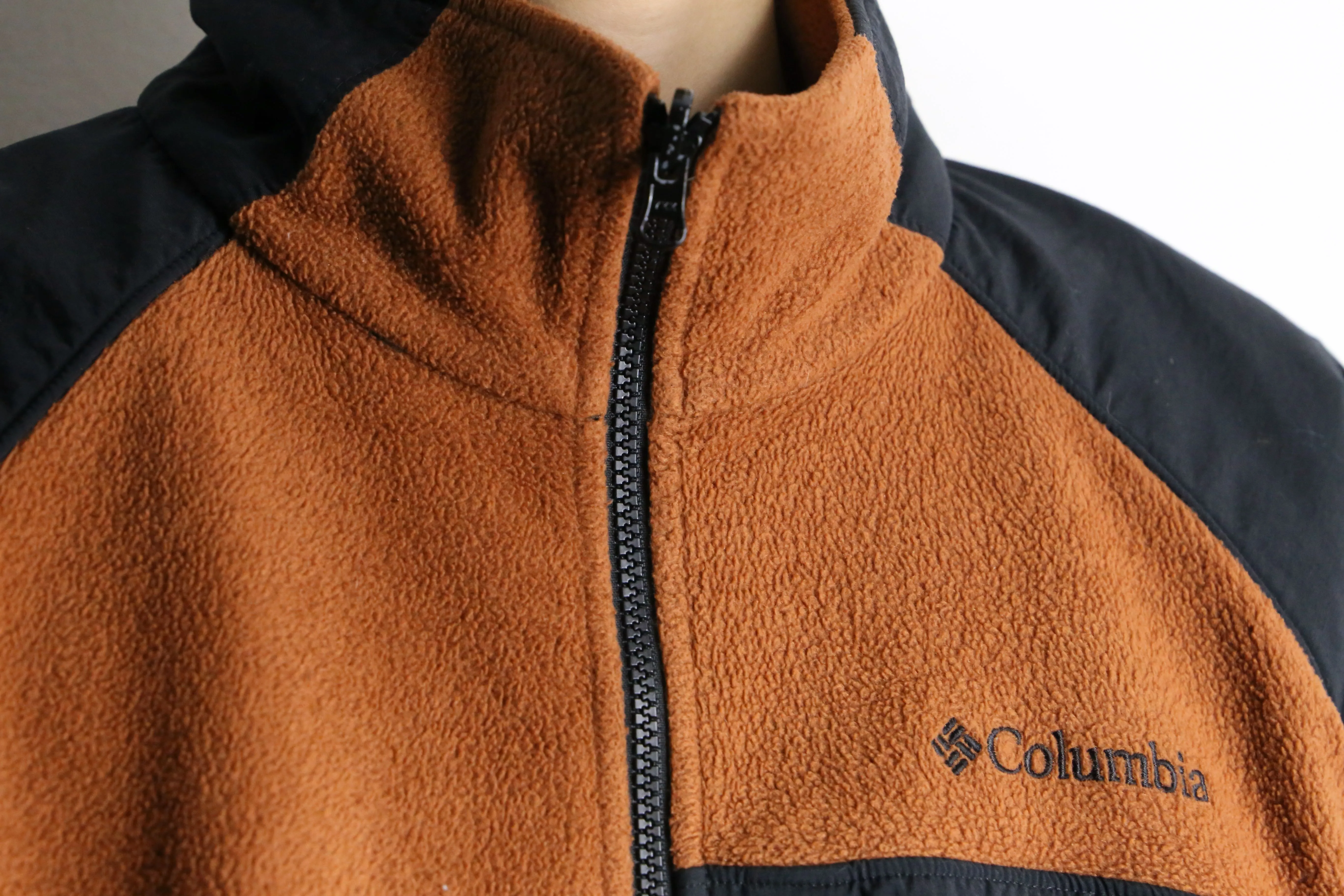 "Columbia" brown × black zip up fleece jacket