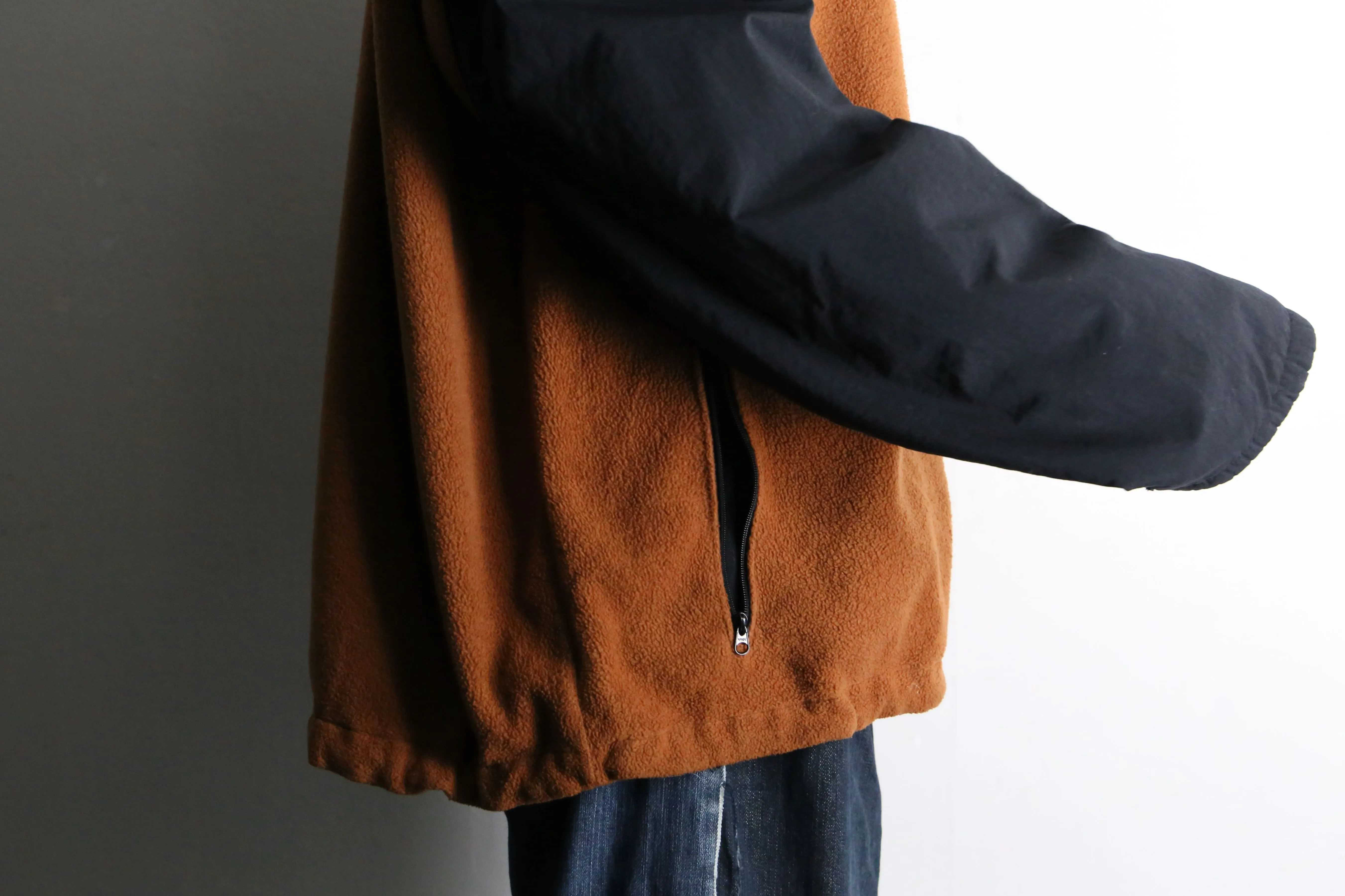 "Columbia" brown × black zip up fleece jacket