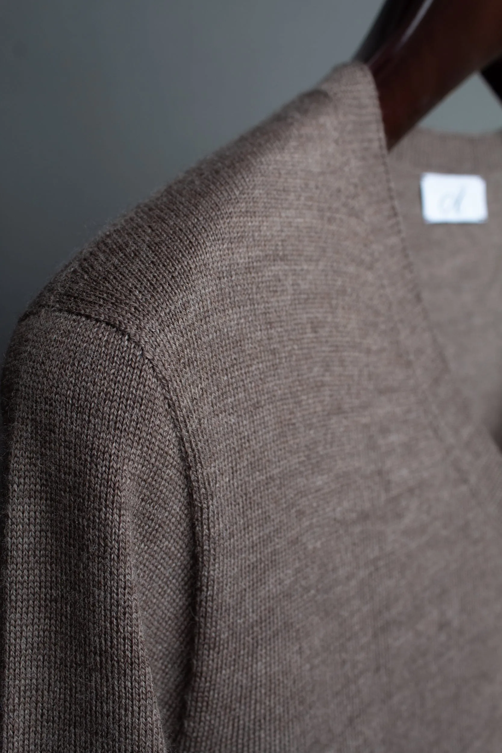 Totman Fine Merino V-Neck Sweater